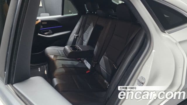 Mercedes-Benz GLE-Class 2021 — Photo 29/34