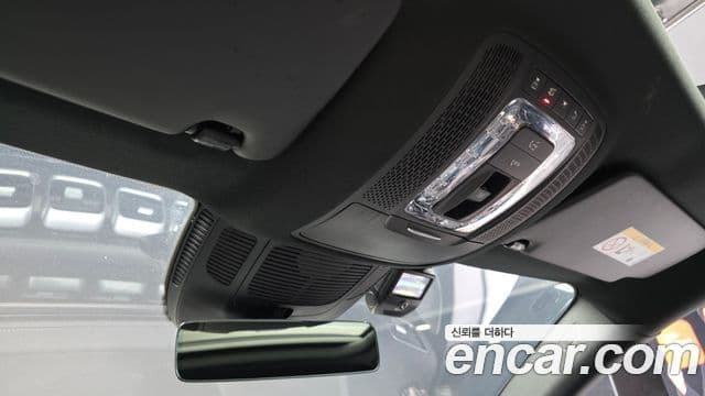 Mercedes-Benz GLE-Class 2021 — Photo 24/34