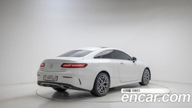 Mercedes-Benz E-Class 2023 — ფოტო 1/20