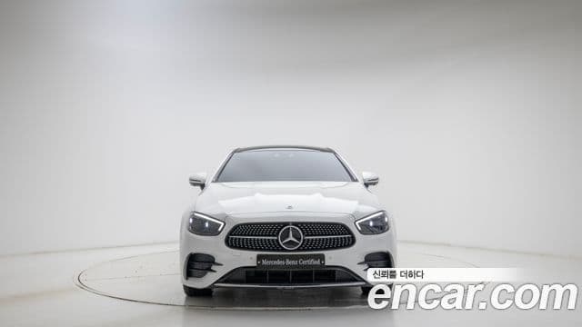Mercedes-Benz E-Class 2023 — ფოტო 2/20