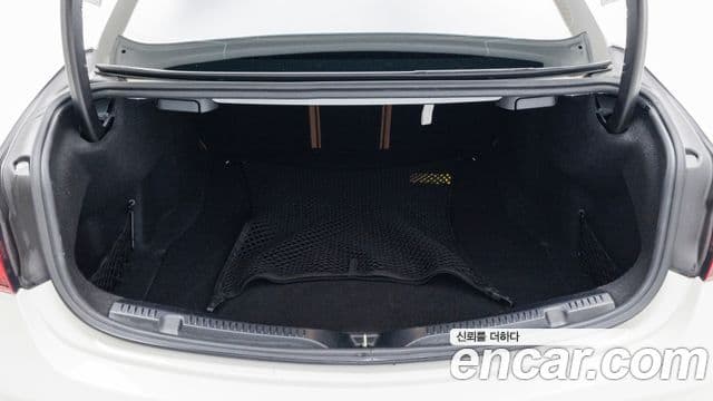 Mercedes-Benz E-Class 2023 — ფოტო 10/20