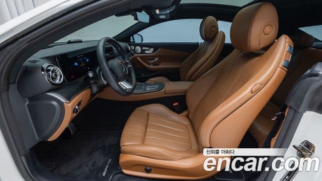 Mercedes-Benz E-Class 2023 — ფოტო 13/20