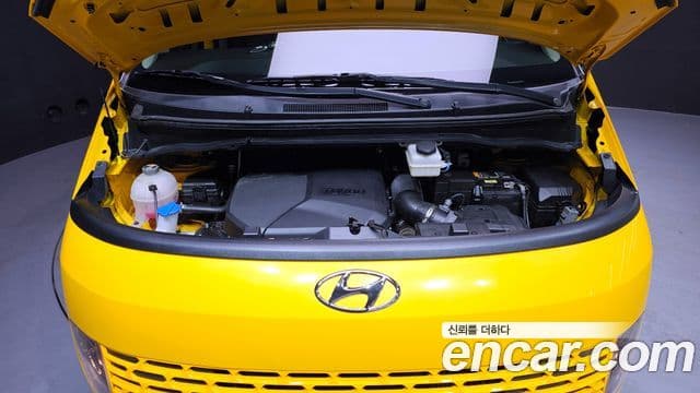 Hyundai Staria 2023 — Фото 6/20