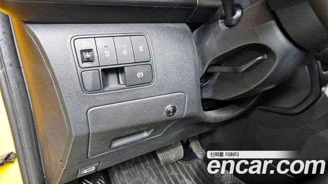 Hyundai Staria 2023 — Фото 16/20