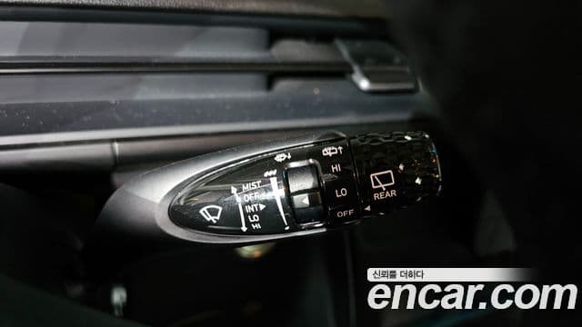 Hyundai Staria 2023 — Фото 19/20