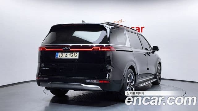Kia Carnival 2021 — Фото 2/20
