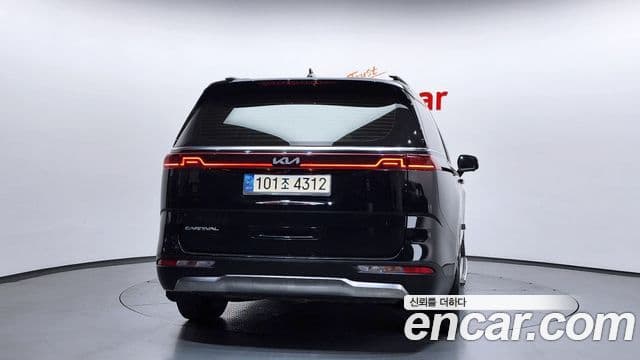 Kia Carnival 2021 — Фото 4/20
