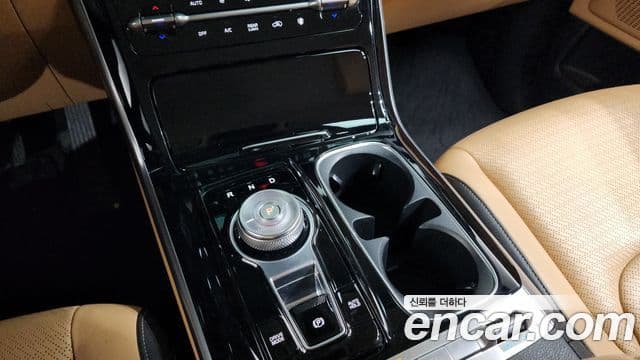 Kia Carnival 2021 — Фото 9/20