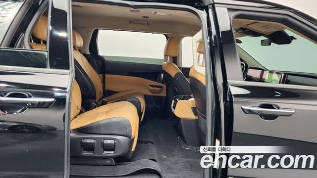 Kia Carnival 2021 — Фото 11/20