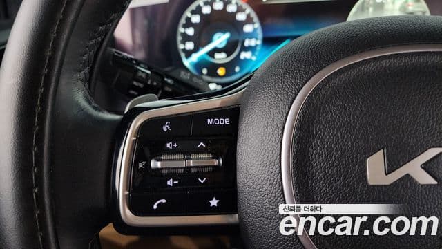 Kia Carnival 2021 — Фото 16/20