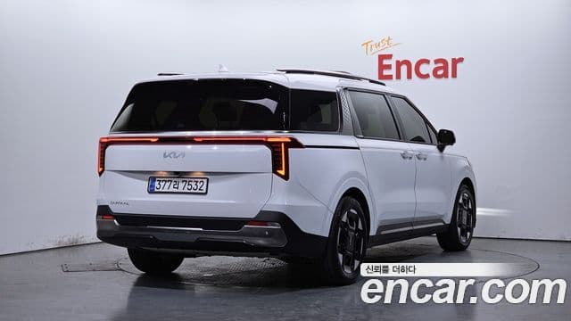 Kia Carnival 2024 — Şəkil 2/20