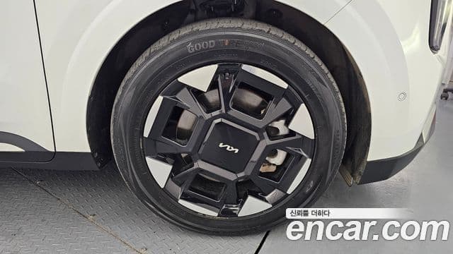 Kia Carnival 2024 — фото 5 из 20