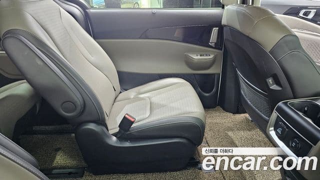 Kia Carnival 2024 — Şəkil 21/31