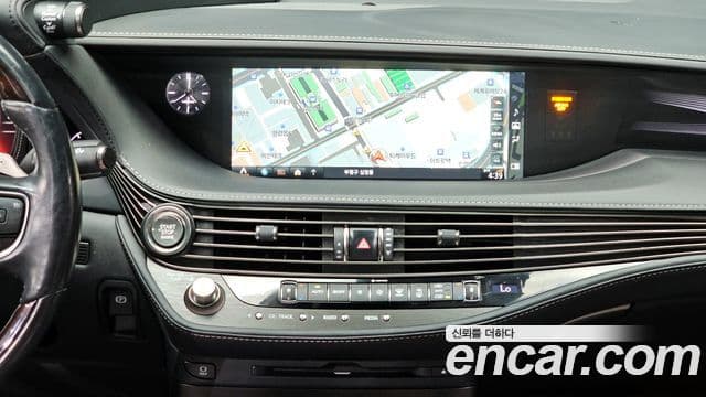 Lexus LS500 2018 — Photo 5/20