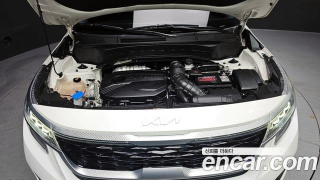 Kia Seltos 2021 — ფოტო 6/20