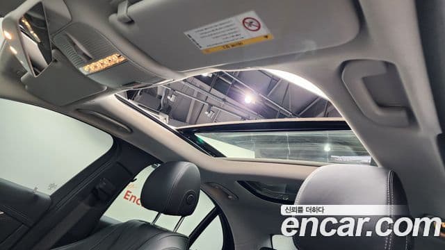 Mercedes-Benz E-Class 2019 — ფოტო 16/20