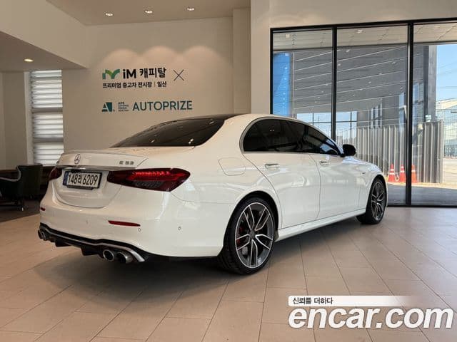 Mercedes-Benz E-Class 2022 — фото 1 из 20