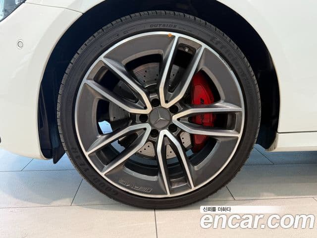 Mercedes-Benz E-Class 2022 — фото 4 из 20