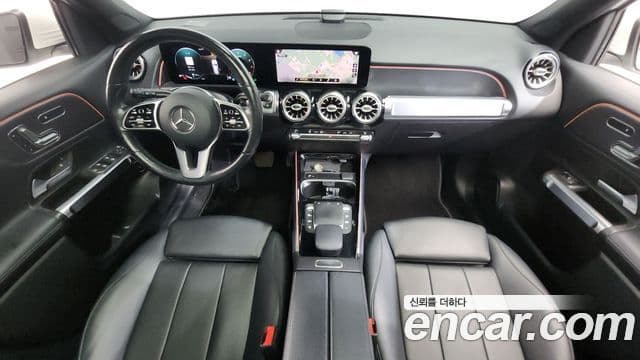 Mercedes-Benz GLB-Class 2021 — Photo 1/20