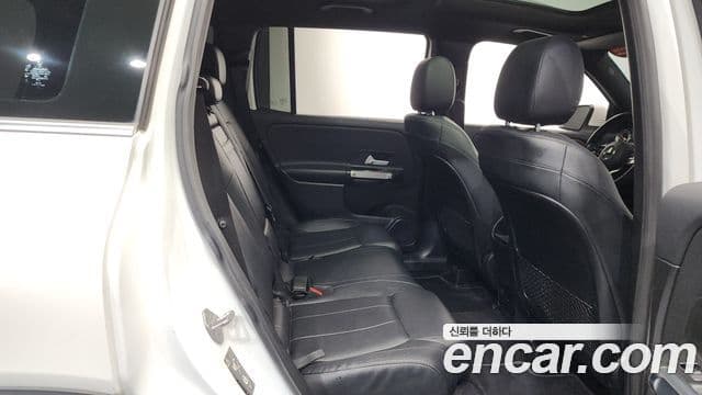 Mercedes-Benz GLB-Class 2021 — Photo 20/20