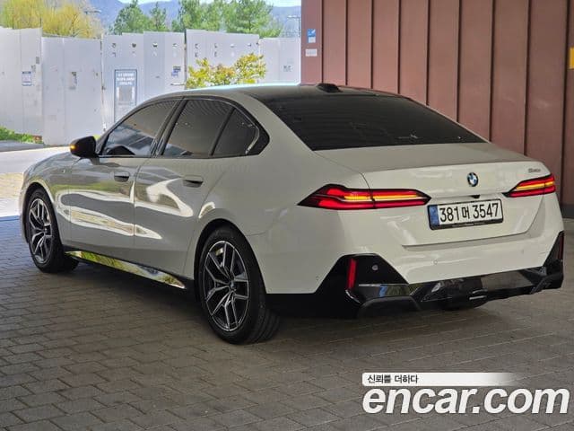 BMW 5 Series 2025 — Şəkil 10/20