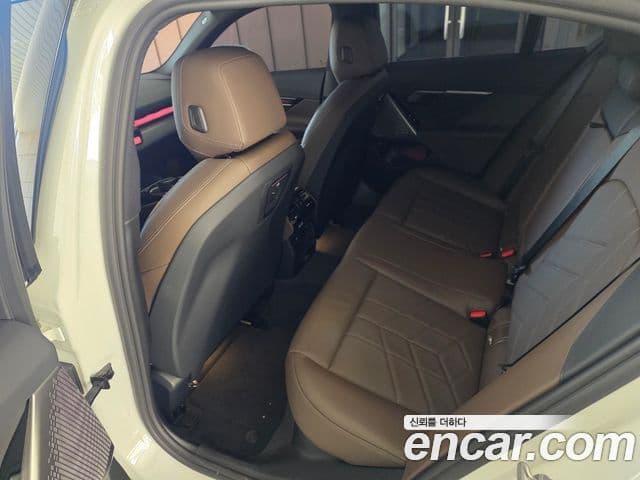 BMW 5 Series 2025 — Şəkil 12/20