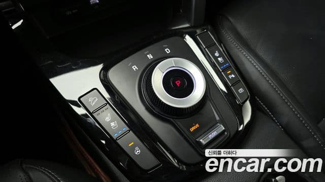 Kia Seltos 2024 — ფოტო 9/20
