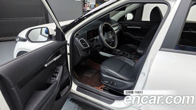 Kia Seltos 2024 — ფოტო 10/20