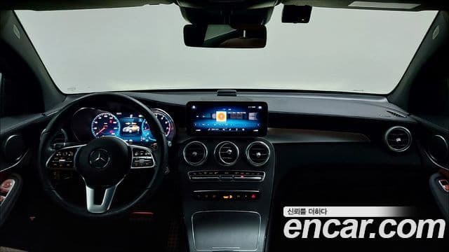 Mercedes-Benz GLC-Class 2023 — Şəkil 9/17