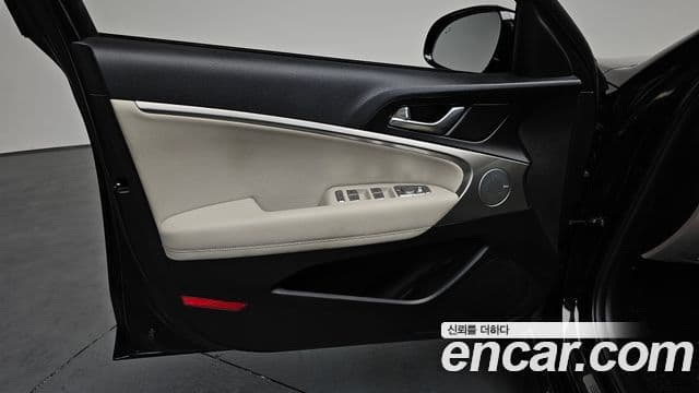 Genesis G70 2021 — Photo 10/34