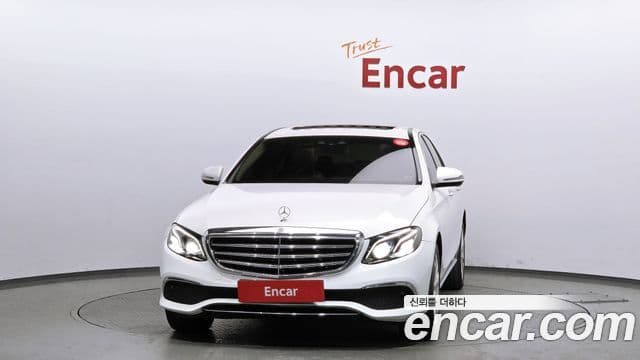 Mercedes-Benz E-Class 2018 — Фото 3/20