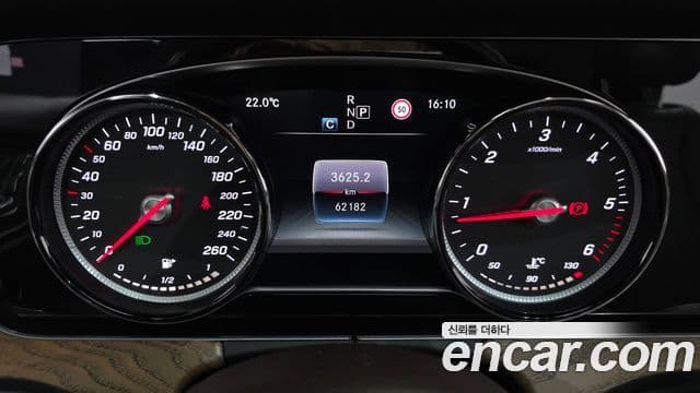 Mercedes-Benz E-Class 2018 — Фото 8/20