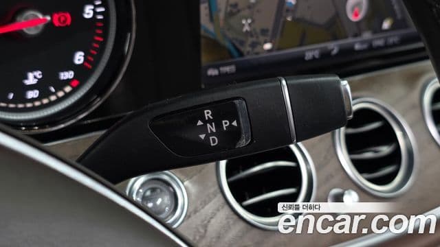Mercedes-Benz E-Class 2018 — Фото 9/20