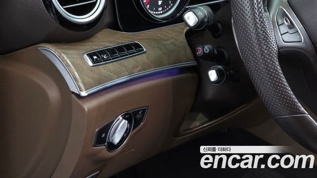 Mercedes-Benz E-Class 2018 — Фото 15/20