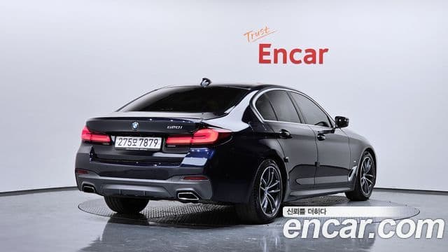 BMW 5 Series 2023 — ფოტო 9/20