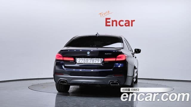 BMW 5 Series 2023 — ფოტო 1/20