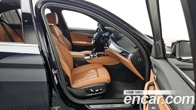 BMW 5 Series 2023 — ფოტო 4/20
