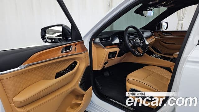 Jeep Grand Cherokee 2023 — Şəkil 10/20