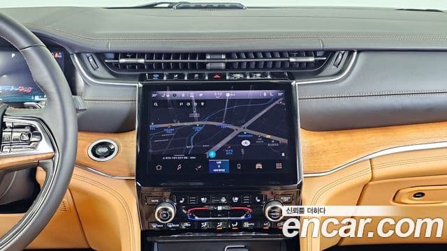 Jeep Grand Cherokee 2023 — Şəkil 14/20