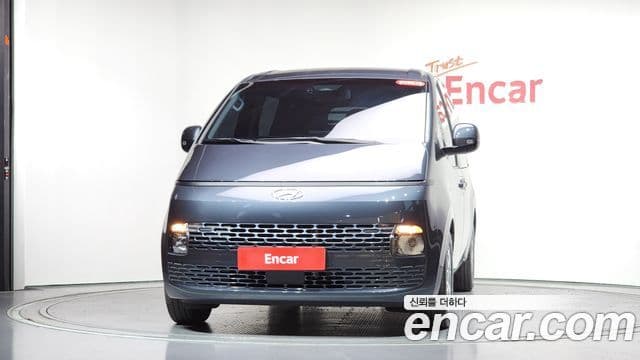 Hyundai Staria 2022 — ფოტო 3/20