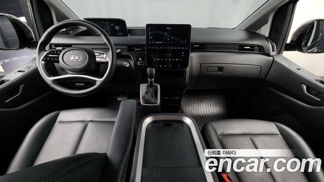 Hyundai Staria 2022 — ფოტო 7/20