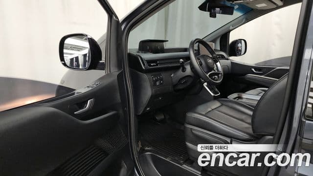 Hyundai Staria 2022 — ფოტო 10/20