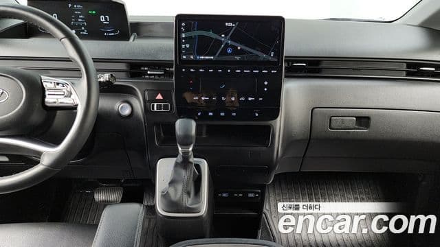 Hyundai Staria 2022 — ფოტო 14/20