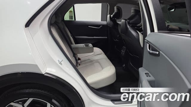 Kia Niro 2025 — Şəkil 12/20