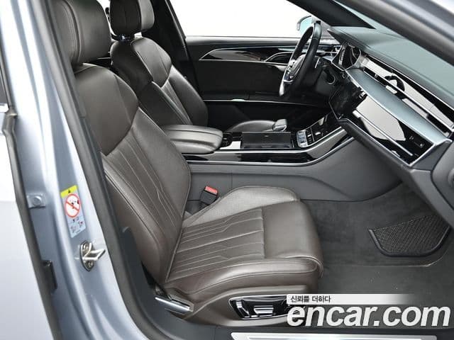 Audi A8 2021 — ფოტო 6/19