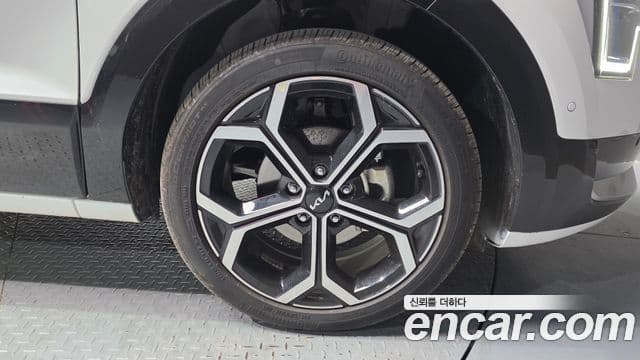 Kia Niro 2025 — Photo 1/34