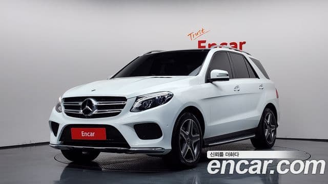 Mercedes-Benz GLE-Class 2018 — ფოტო 2/20