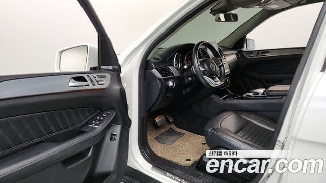 Mercedes-Benz GLE-Class 2018 — ფოტო 20/20
