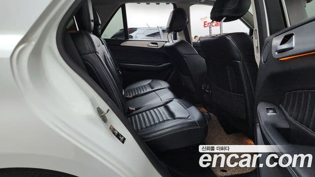 Mercedes-Benz GLE-Class 2018 — ფოტო 12/20