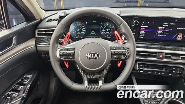 Kia K5 2021 — Şəkil 13/20